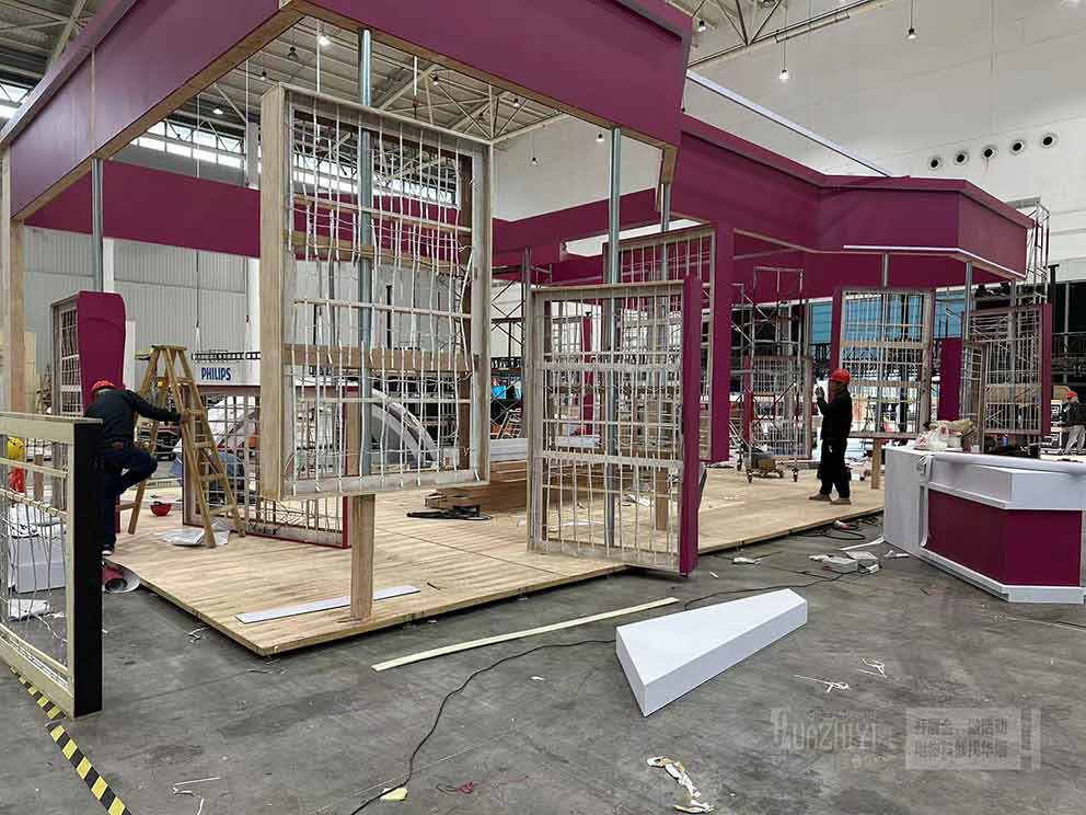 會展中心室內(nèi)展位地臺租賃該怎么鋪設？