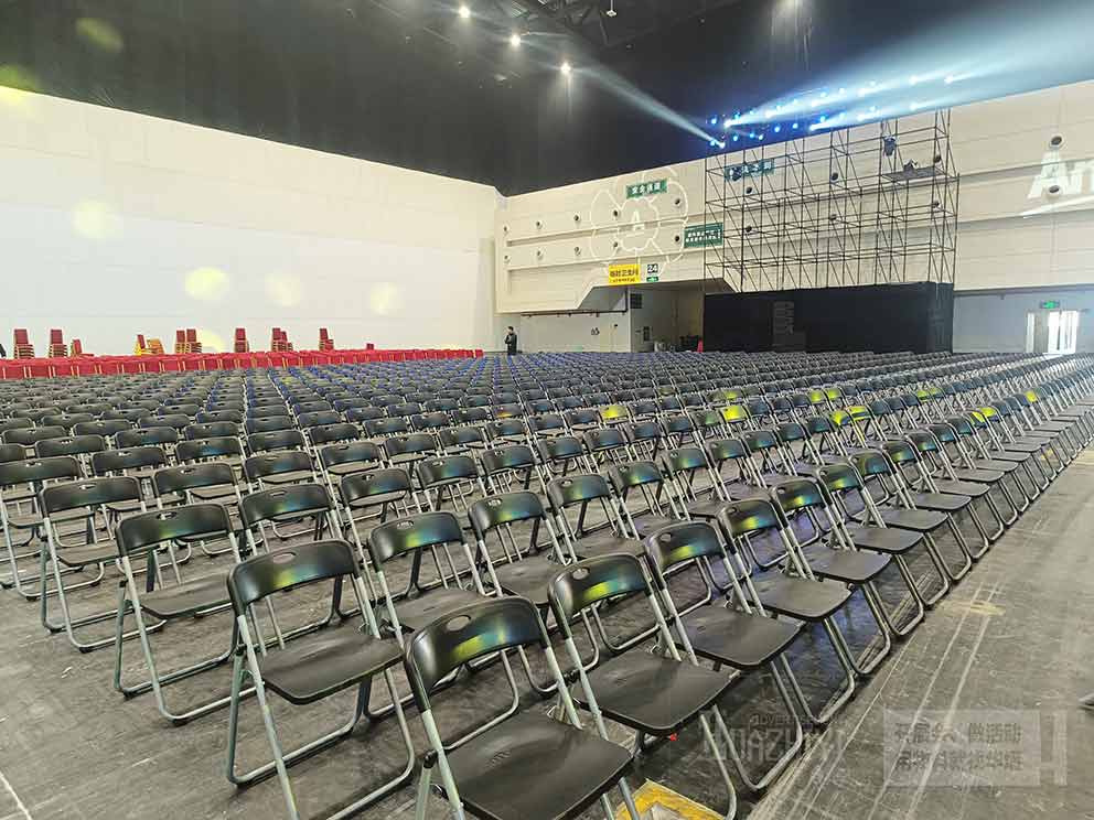 黑色折疊椅租賃適合用在大型會議活動