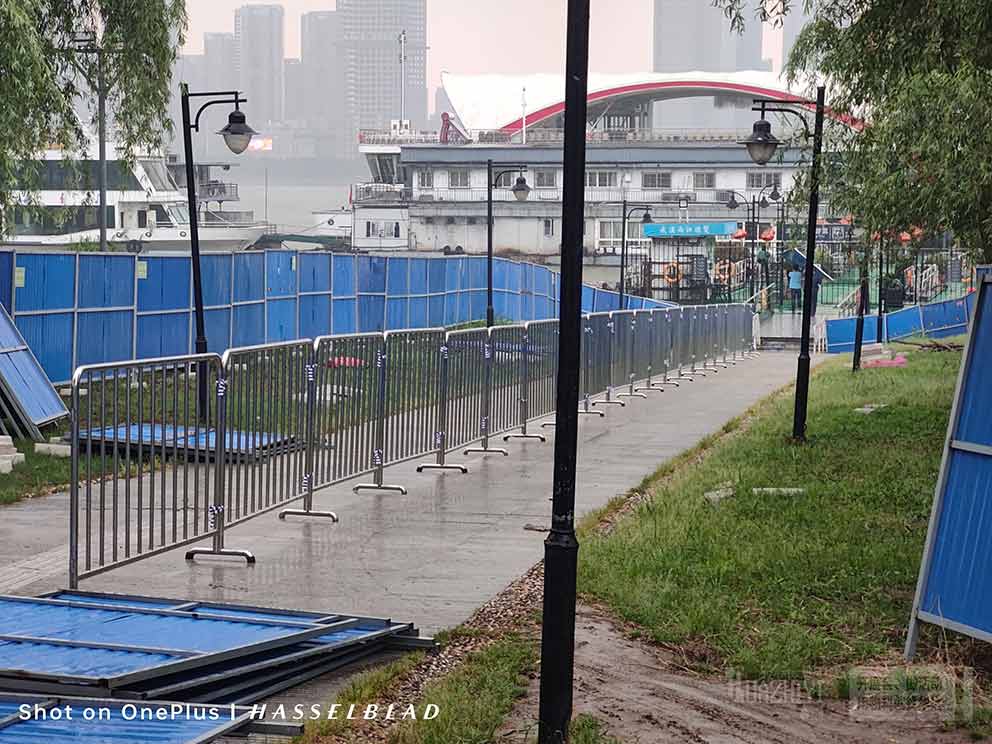 鐵馬護欄出租布置碼頭旅游季排隊護欄