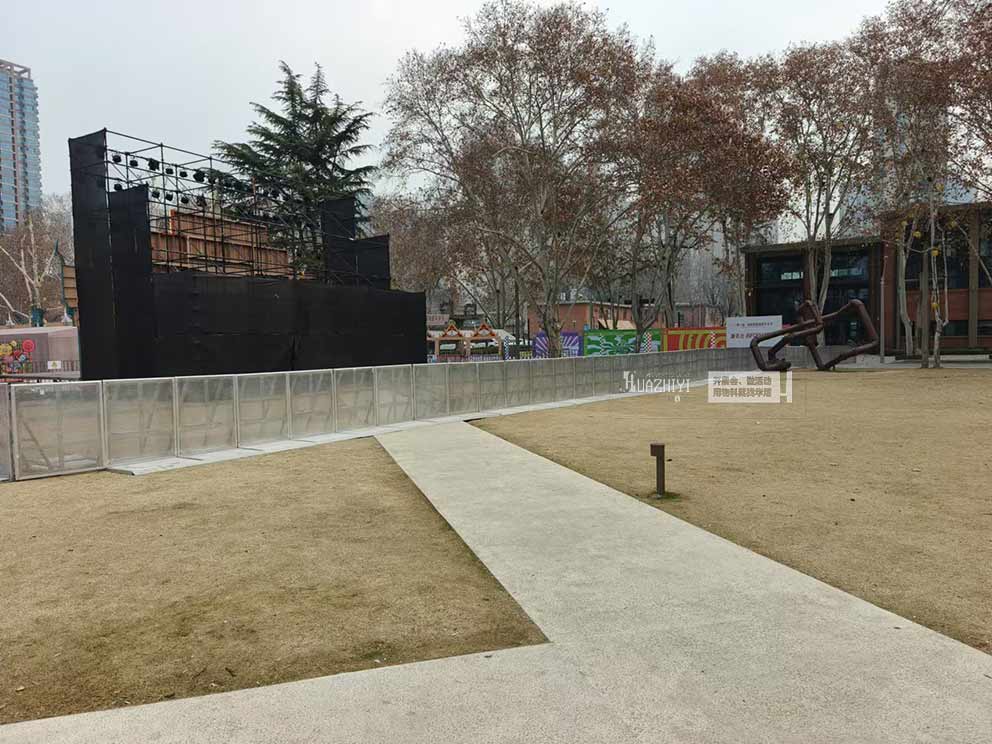 鄭州二砂泰國風情年貨節現場的防爆欄租賃由華熠公司提供