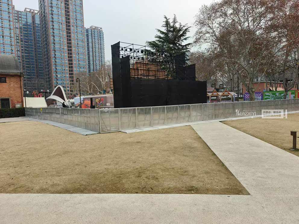 鄭州二砂泰國風情年貨節現場的防爆欄租賃由華熠公司提供